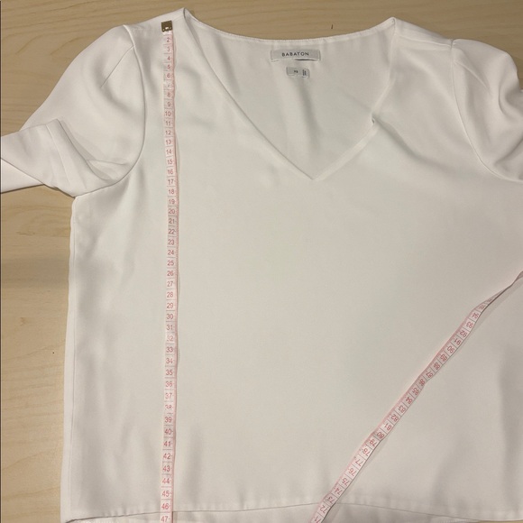 Babaton White V-Neck Short Sleeve Blouse XS - Picture 10 of 11